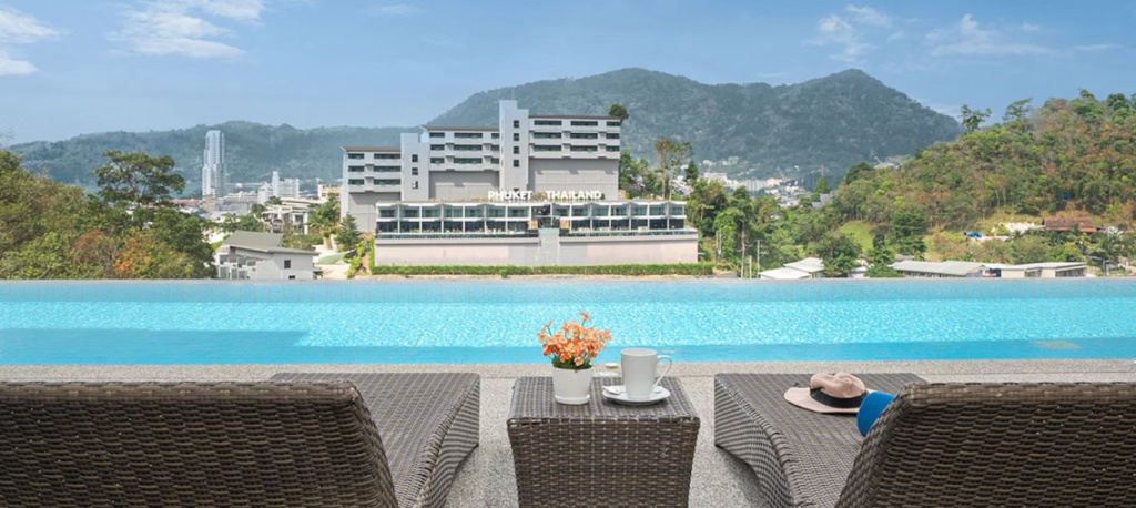 Patong Bay Hill Resort - Chambres