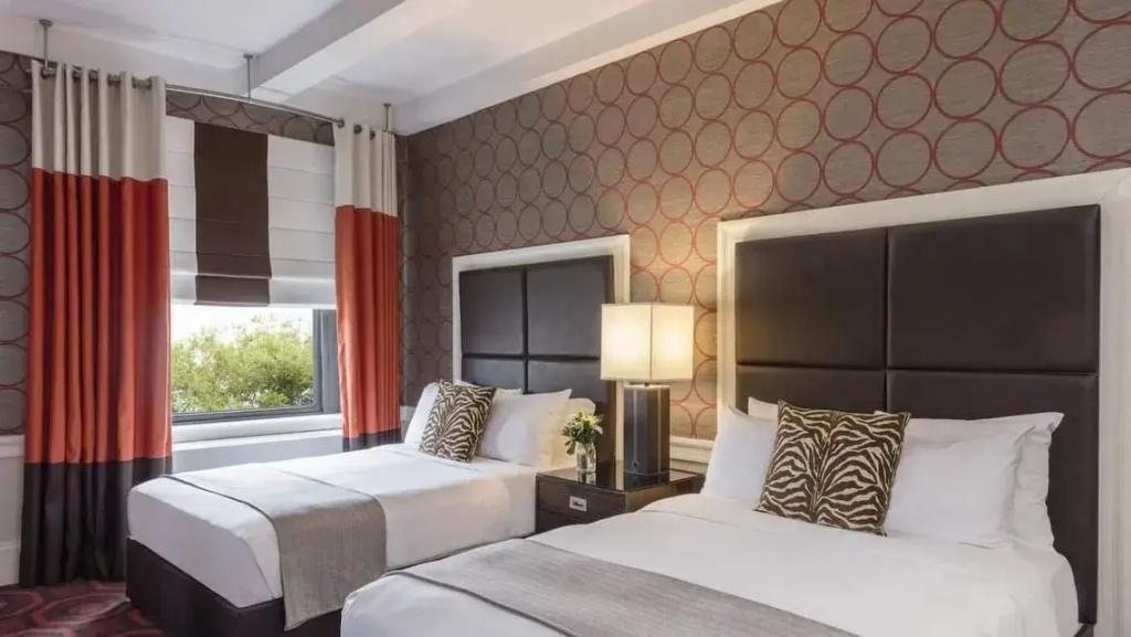 Empire Hotel - Chambres