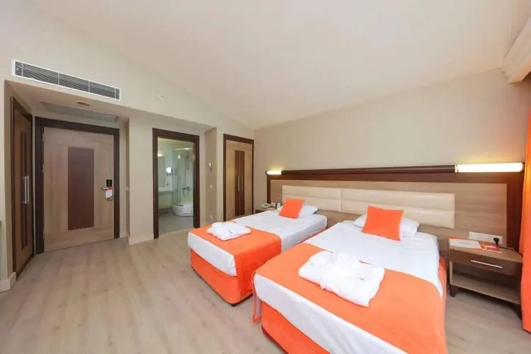 Lake House Double room (twin beds)