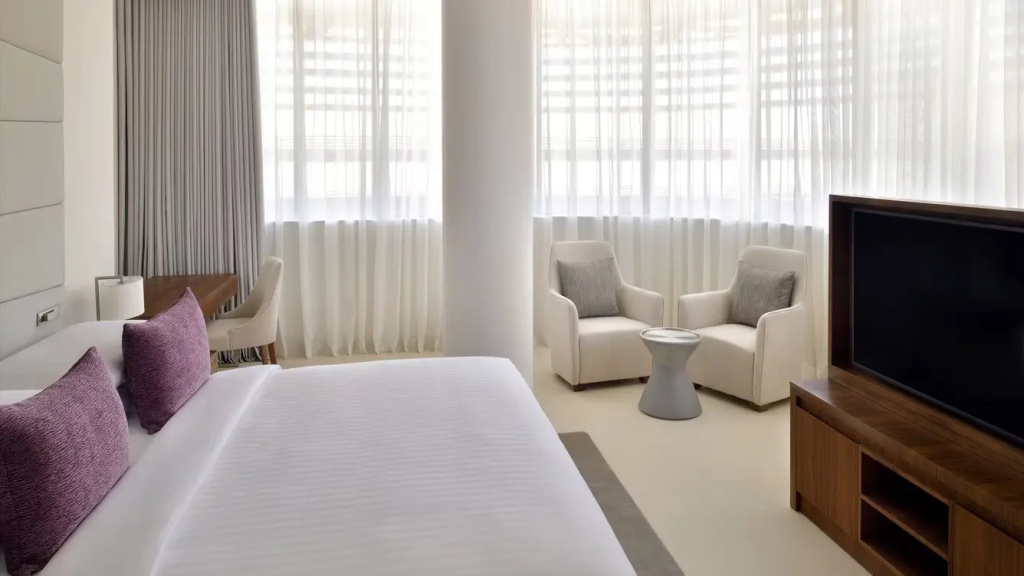 2 Bedrooms Diplomatic Concierge Lounge Access Quadruple Suite