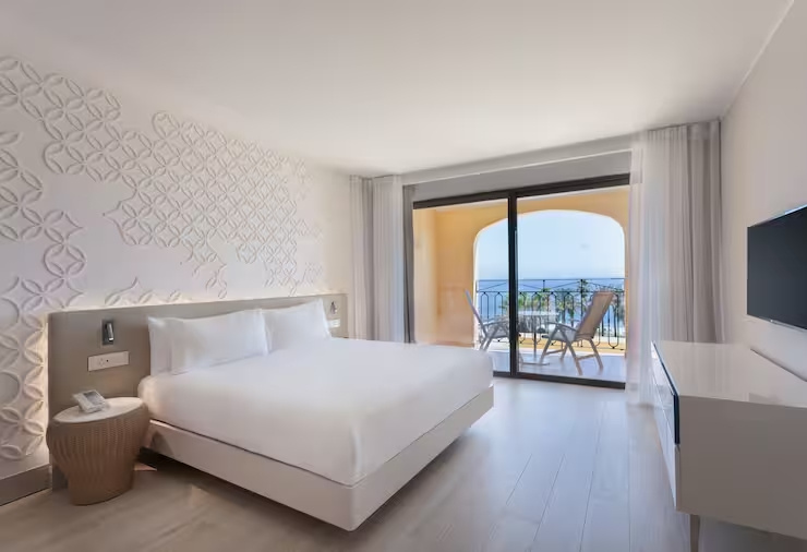 Deluxe Family Suite