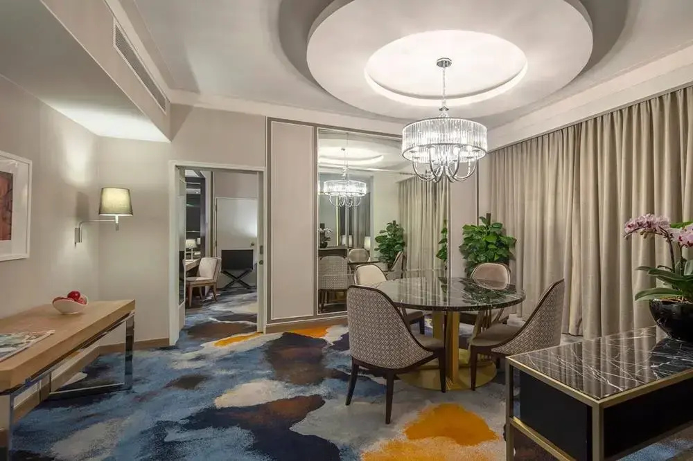 Orchard Hotel Singapore - Tap to explore photos