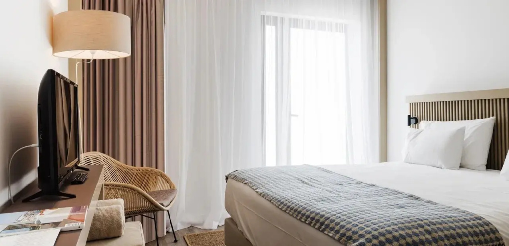 Mini Double room with land view (full double bed)