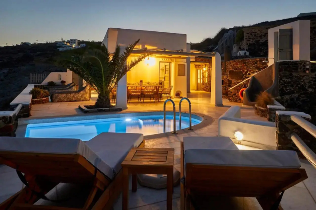 3 Bedrooms Villa with Heated Pool