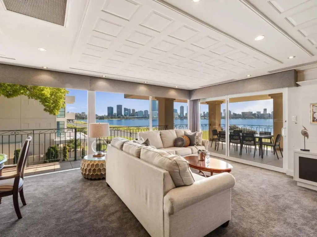 The Peninsula Riverside Serviced Apartments by null