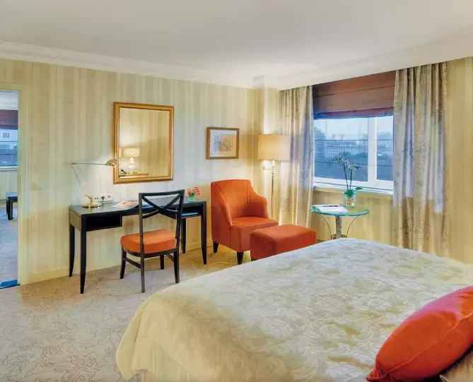Senior Suite