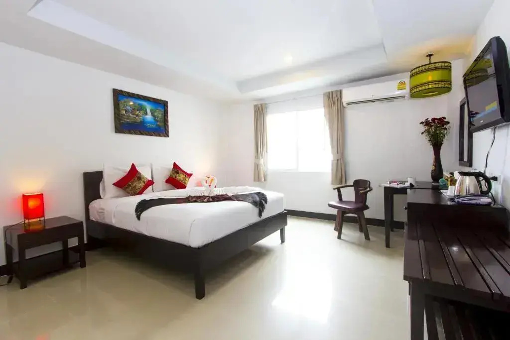 Standard Double room (full double bed)