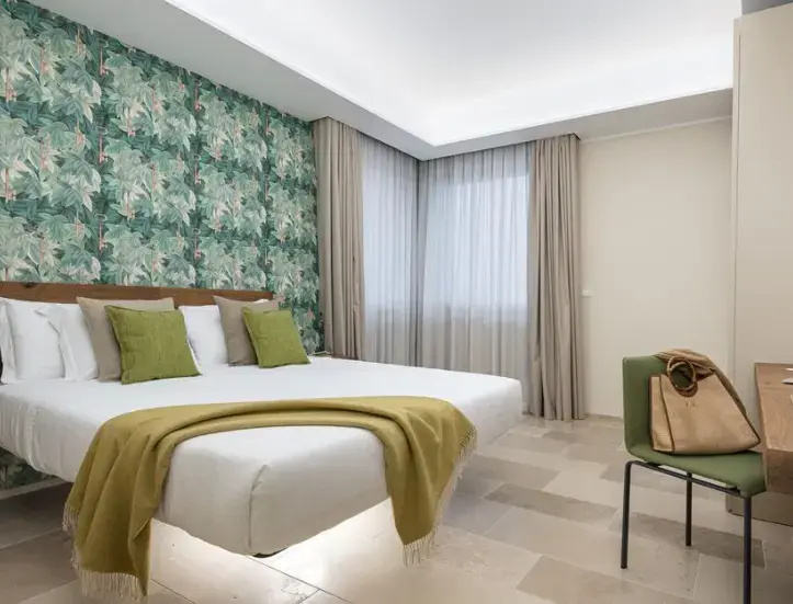 Double Suite (full double bed)