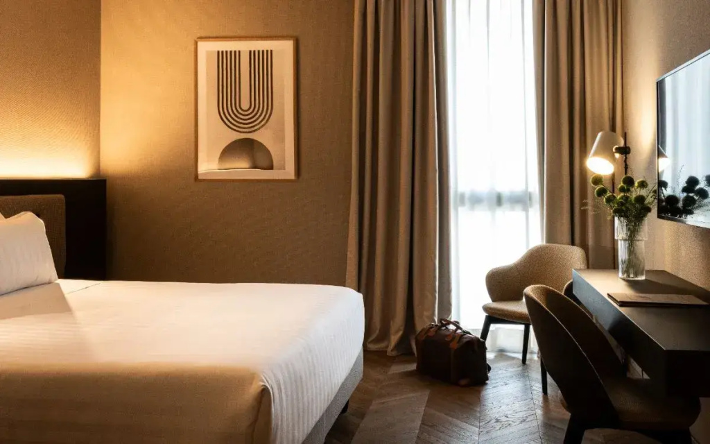 Executive Double room (full double bed)
