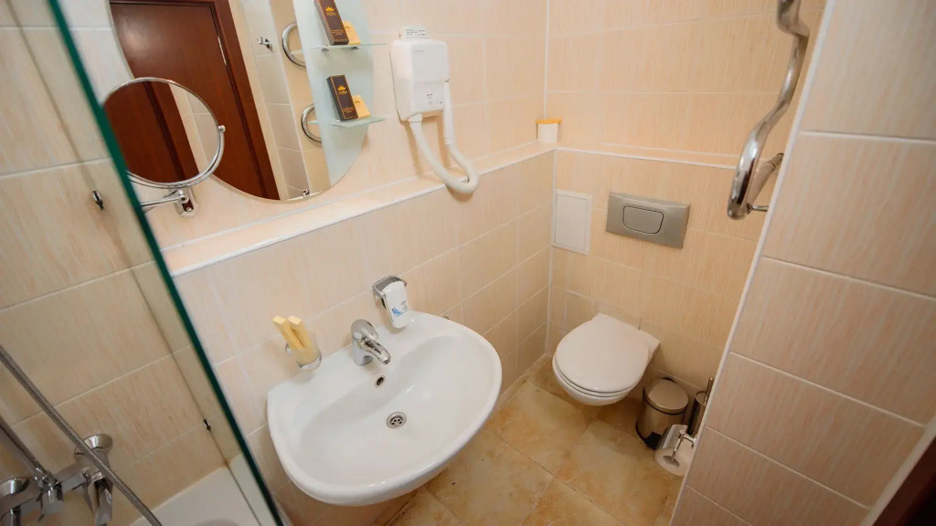 Двухместный полулюкс двуспальная кровать в Казахстан