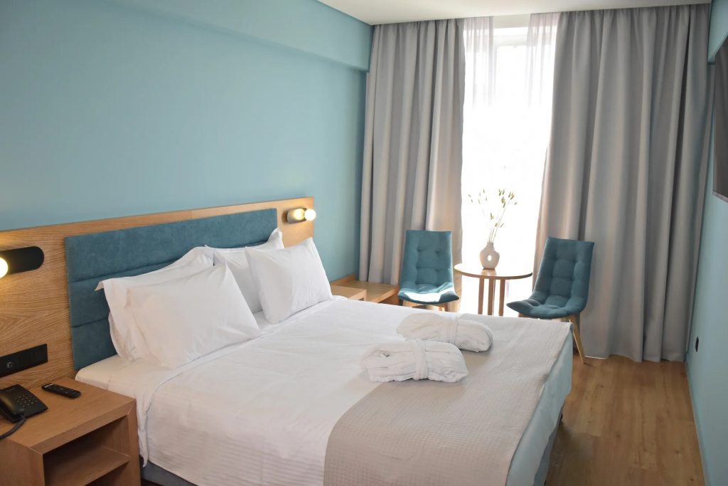 Double room with Acropolis view (full double bed)