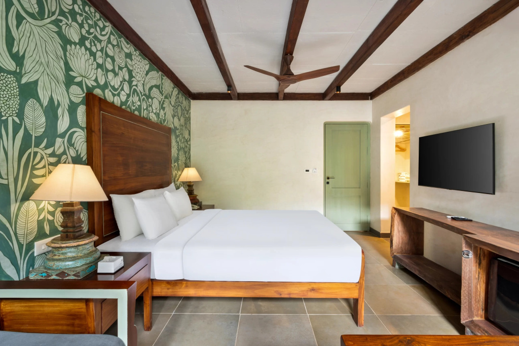 Deluxe Double room (full double bed)