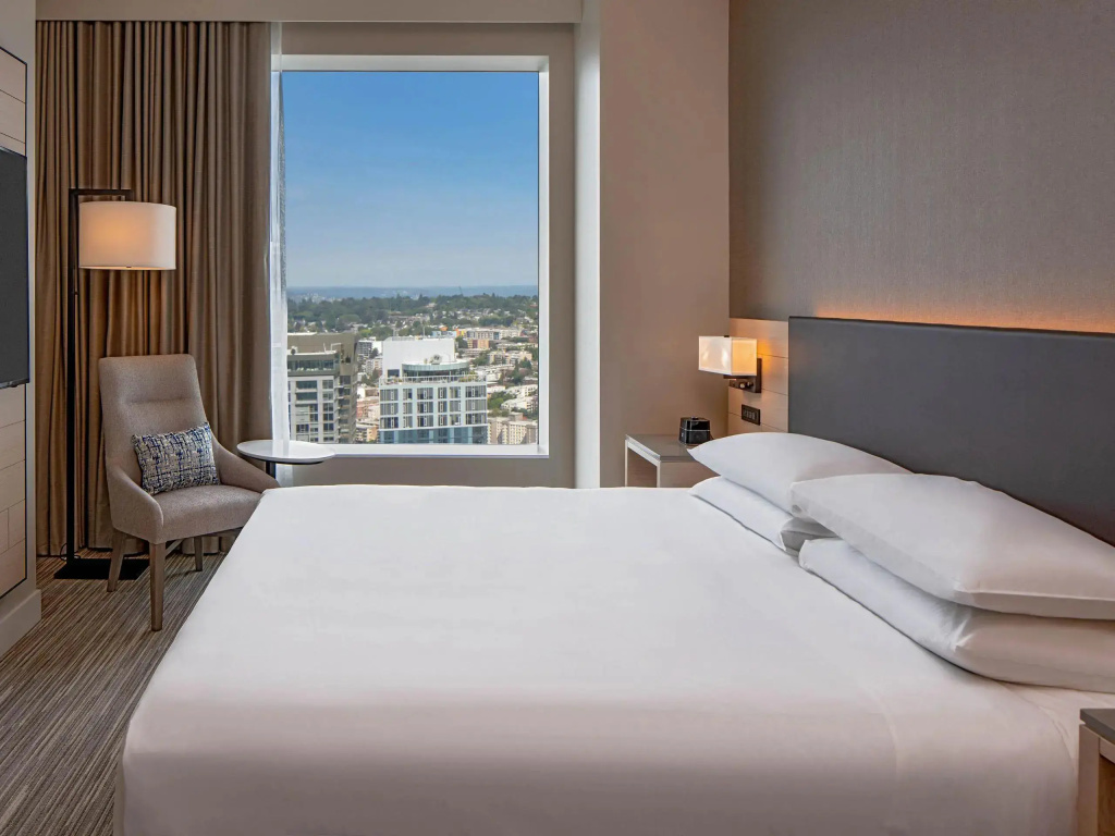 Executive Double Suite (full double bed)