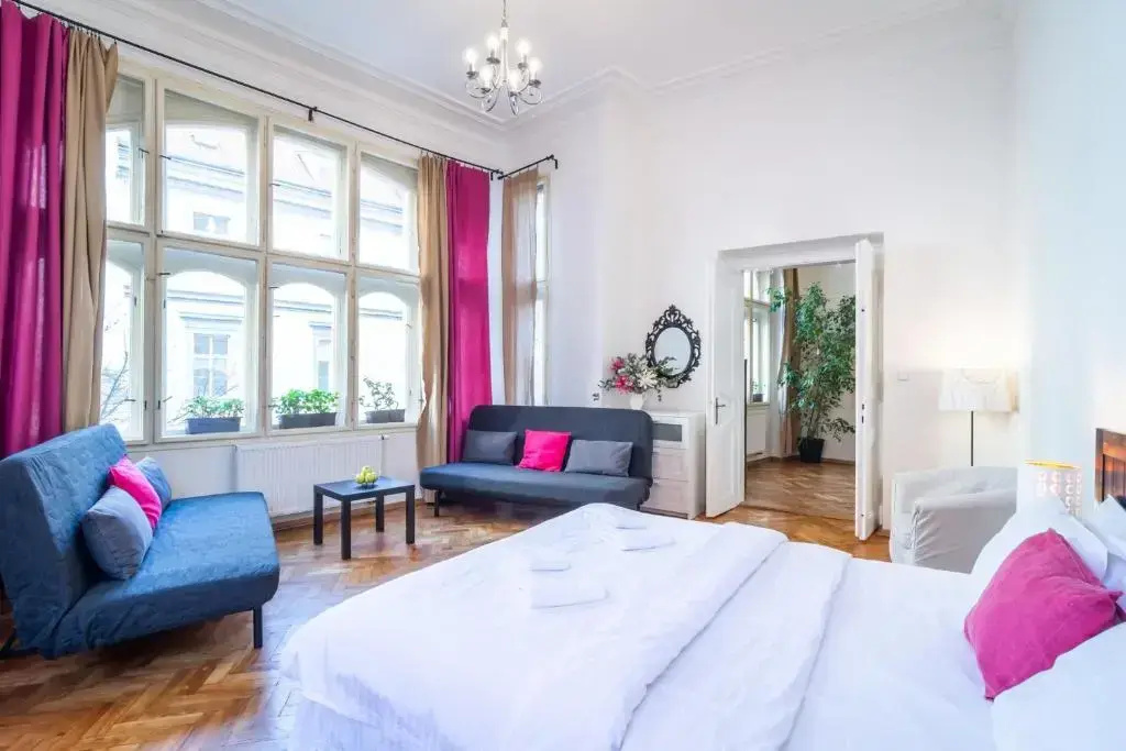 1 Bedroom Double Apartment (full double bed)