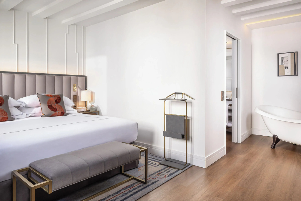 Double Junior Suite (full double bed)