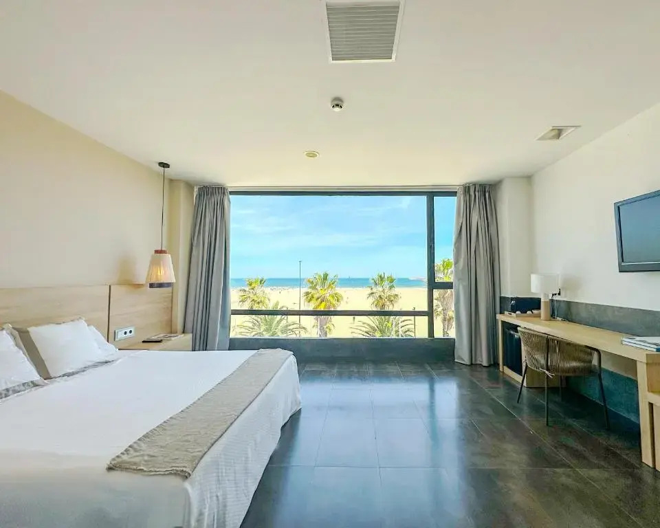 Double Suite with sea view (full double bed)