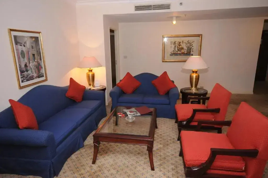 Cairo World Trade Center Hotel & Residences - Chambres