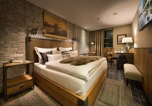 Premium Double room (full double bed) (king size bed)