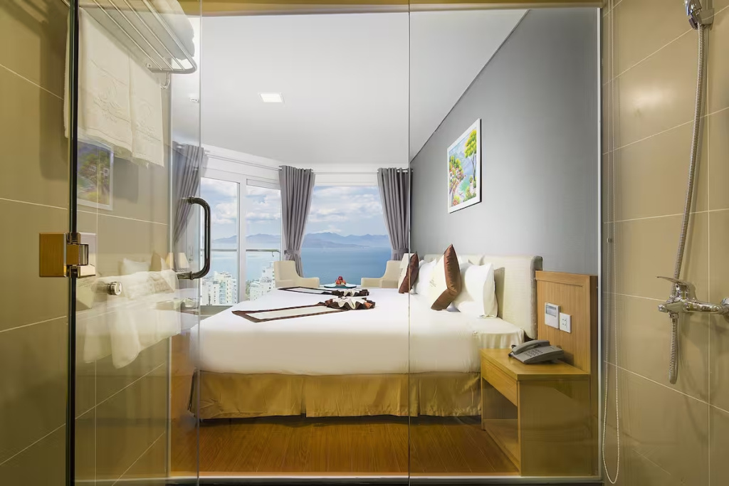 Senior Double room with ocean view (full double bed)