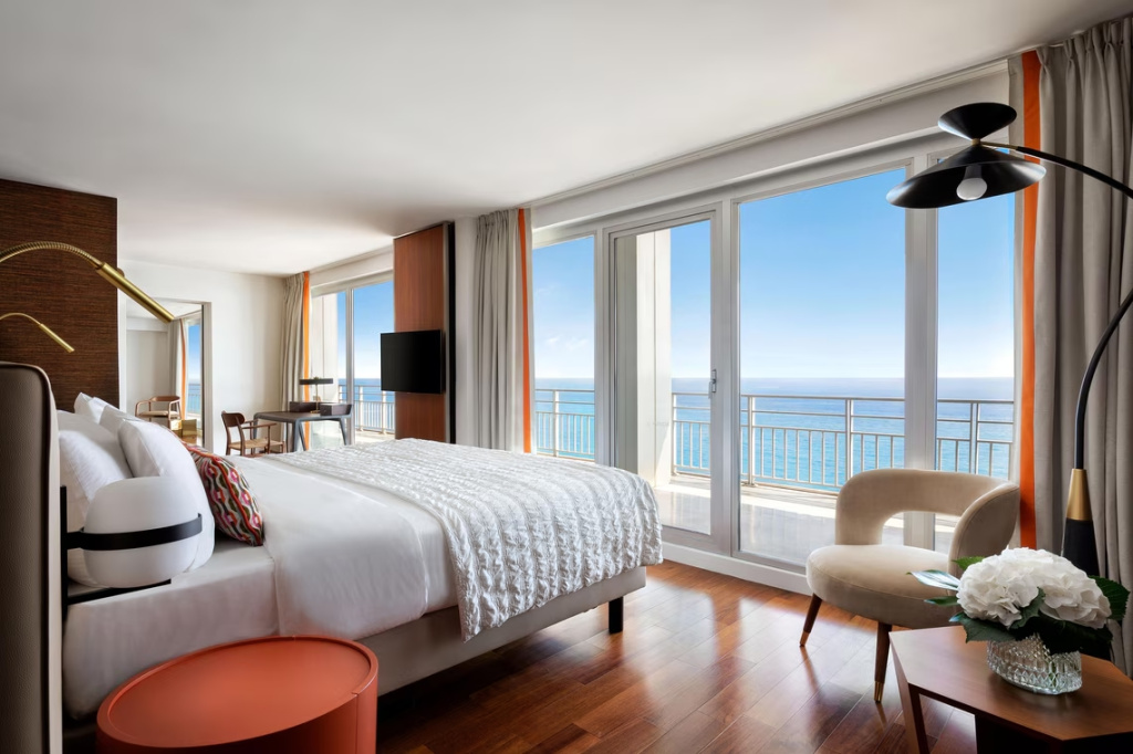 Presidential Double Suite with sea view (full double bed)