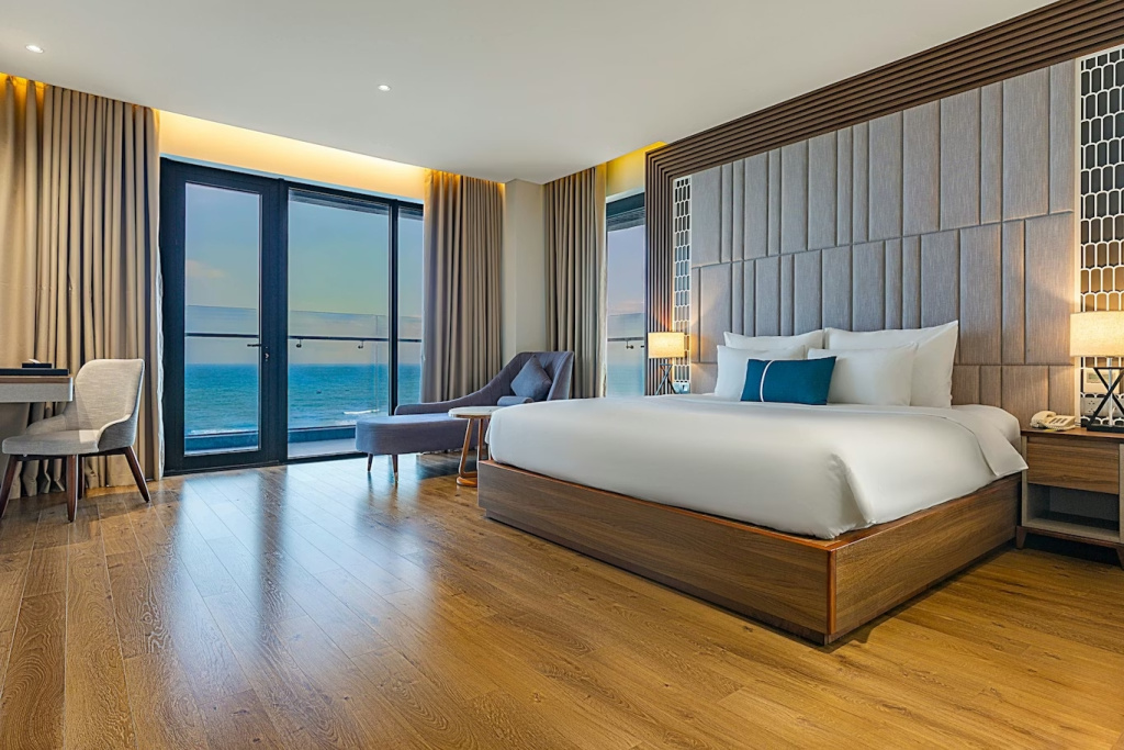 Grand Executive Ocean Double room (full double bed)