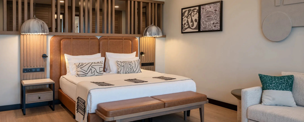 Superior Jacuzzi Double room with sea view (full double bed)