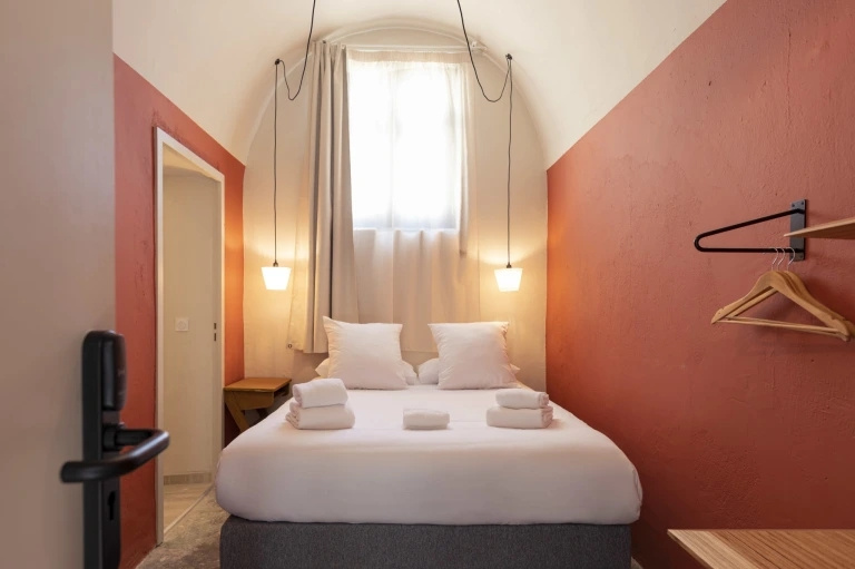 Double Cell (full double bed)