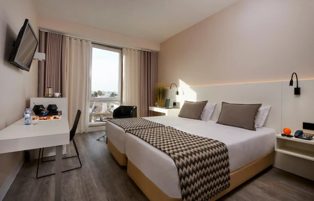 Occidental Faro Hotel - Chambres