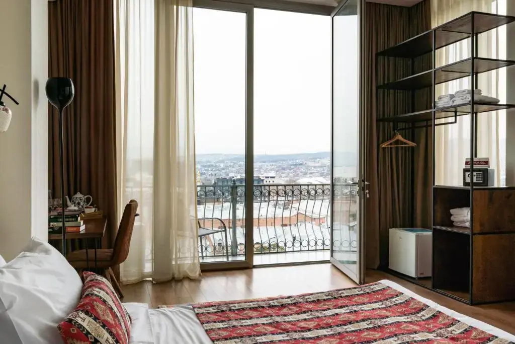 Double Suite (full double bed)