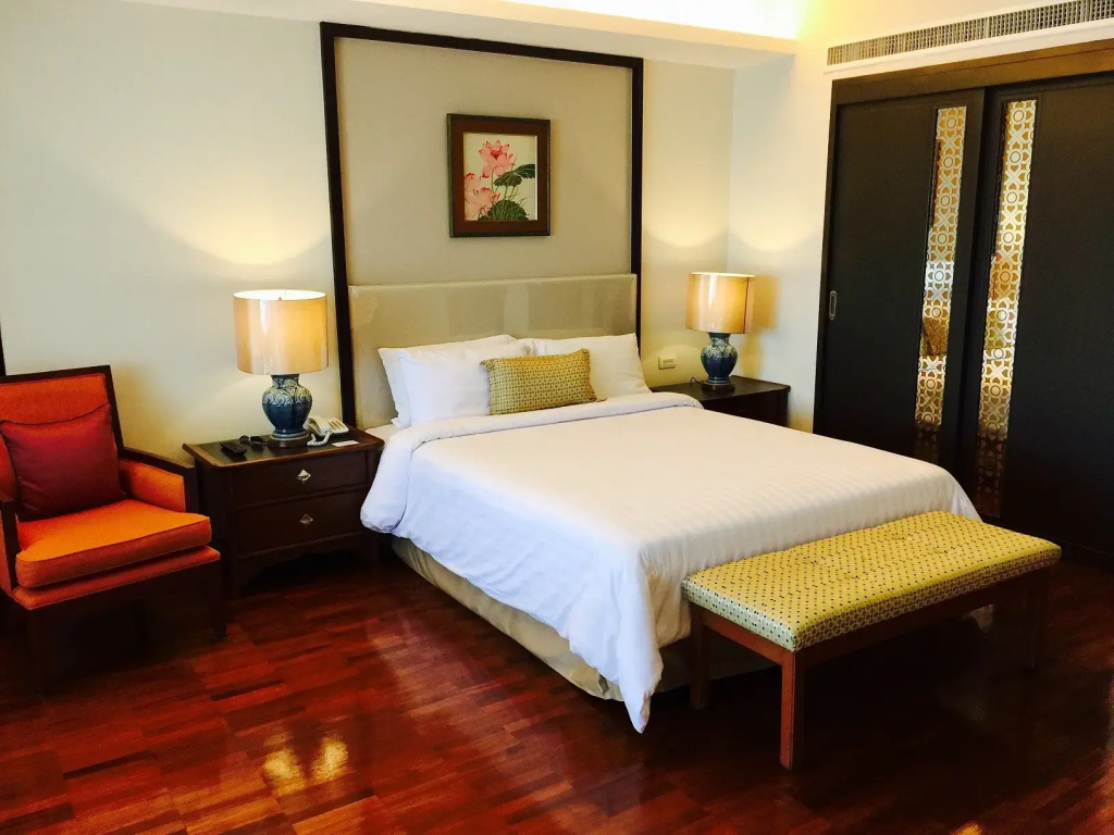Indra Regent Hotel Room Type - Residential Suite