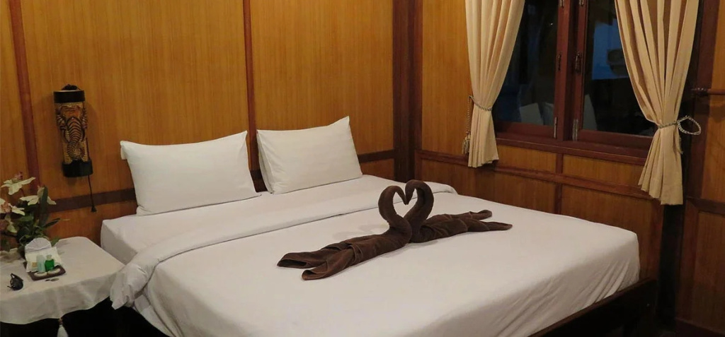 Standard Double room (full double bed)