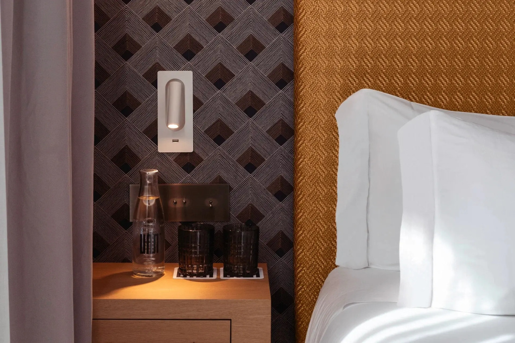 Premium Double room with city view (full double bed)