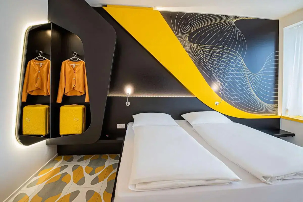 Design Double room (full double bed)