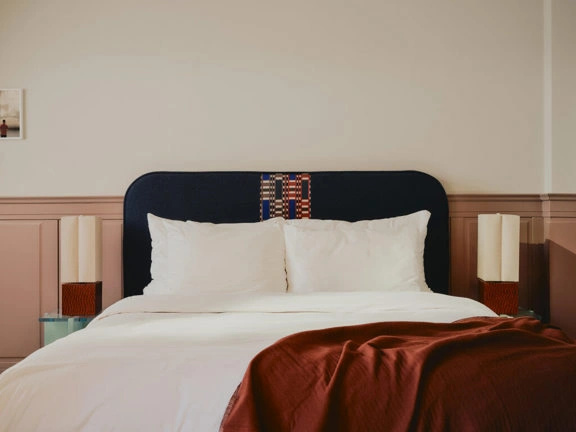 Large Double room with balcony (full double bed)
