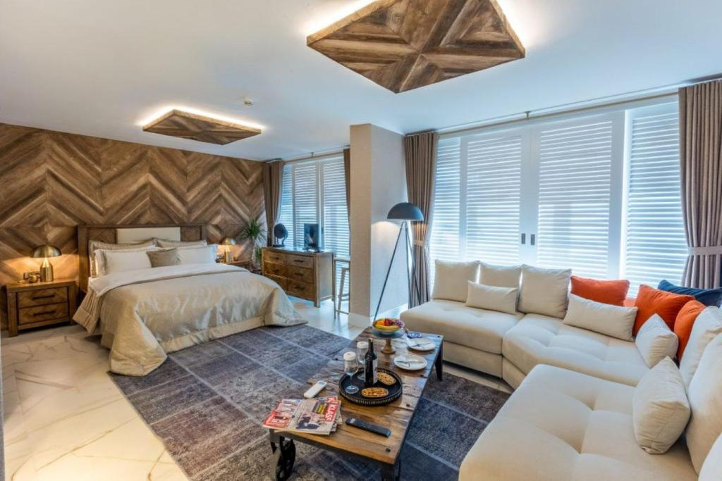 With Spa Bath Double Suite (full double bed)