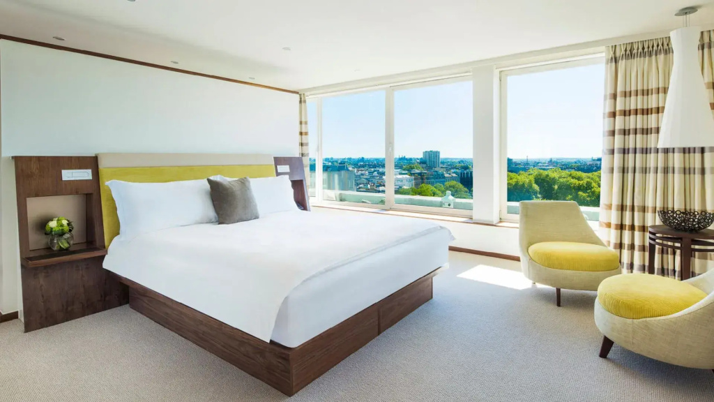Como Double Suite (full double bed)