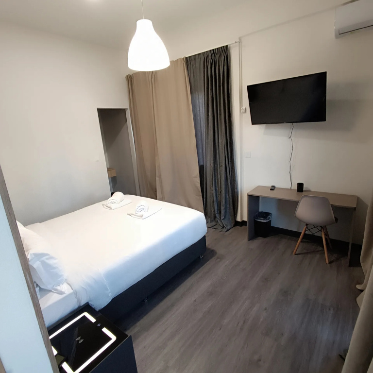 Double Apartment (full double bed)