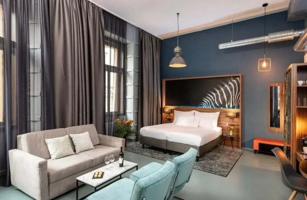 NYX Double Suite (full double bed)