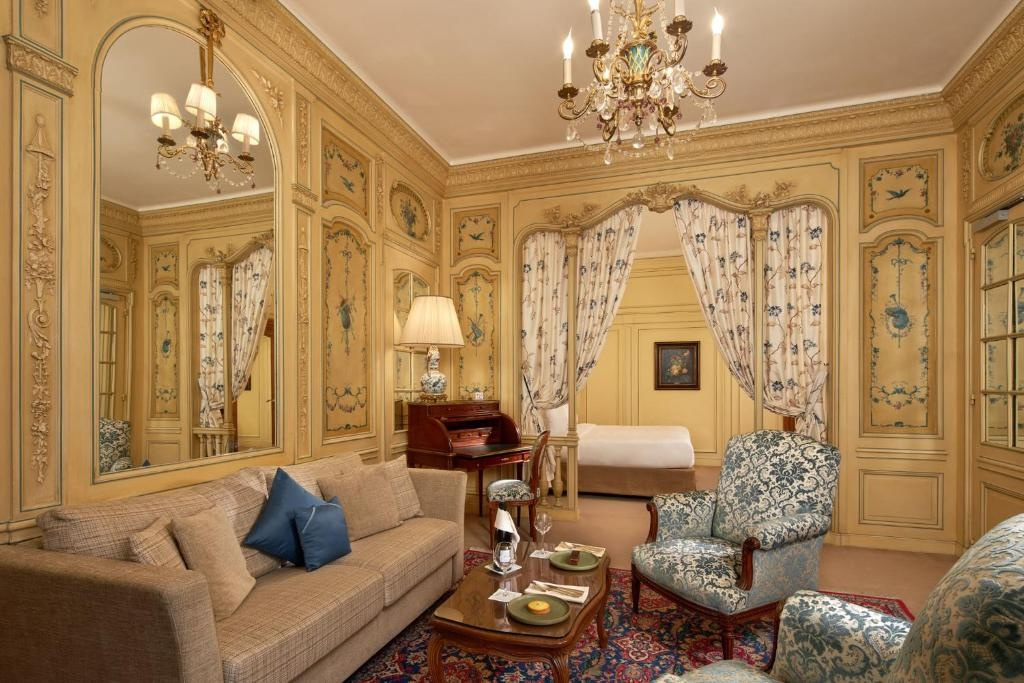 Hotel Raphael 86