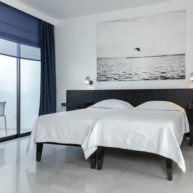 2 Bedrooms Deluxe Double Suite with sea view (twin beds)