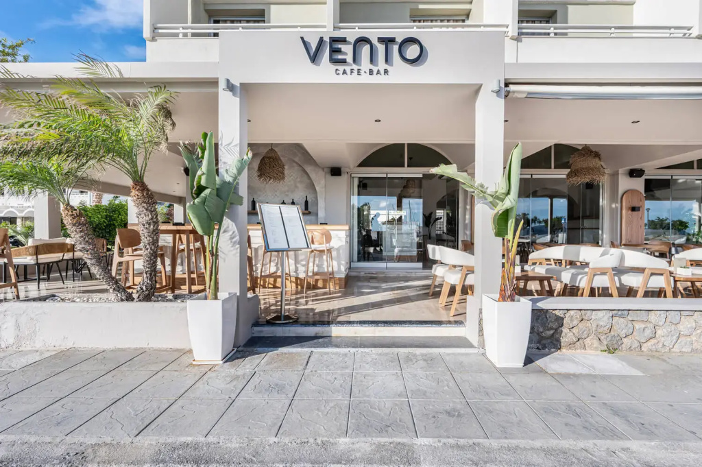Zephyros Hotel