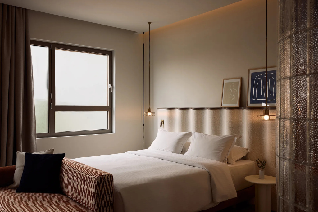 Double Junior Suite (full double bed)