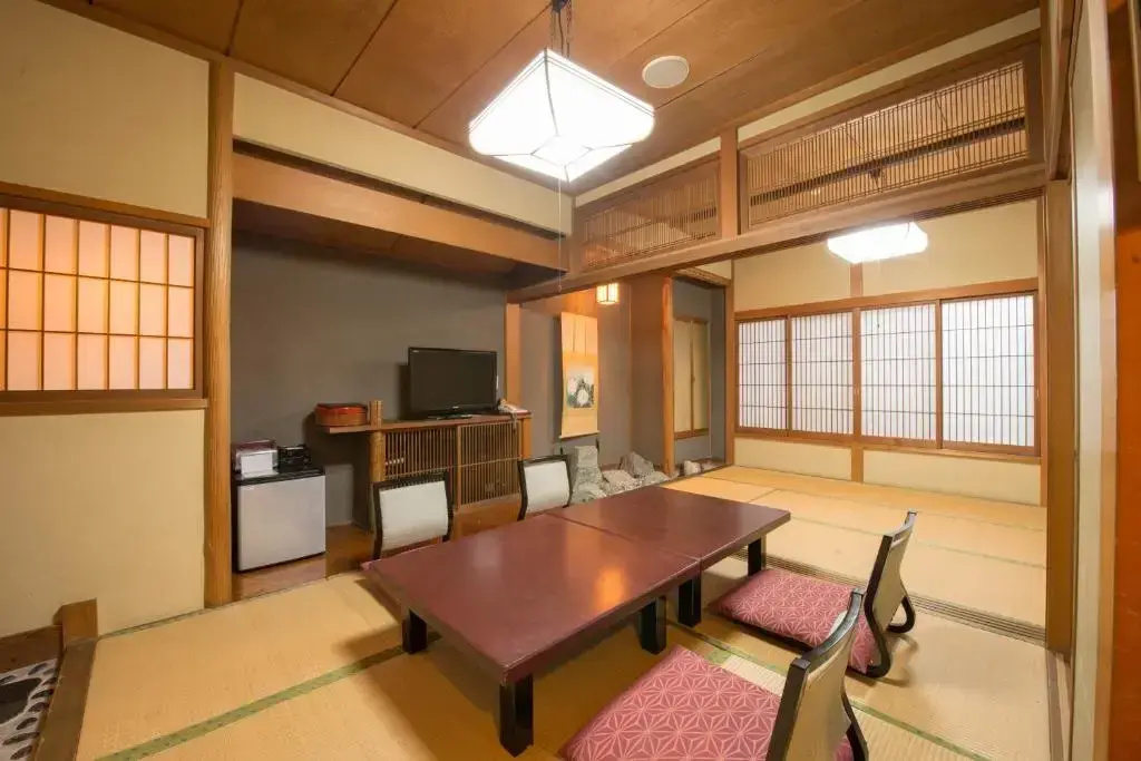 Kappo Ryokan Shiroyama - Chambres
