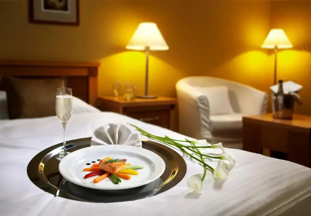 Double Suite (full double bed)