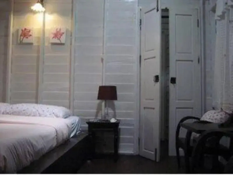 gallery_image_hidden_5