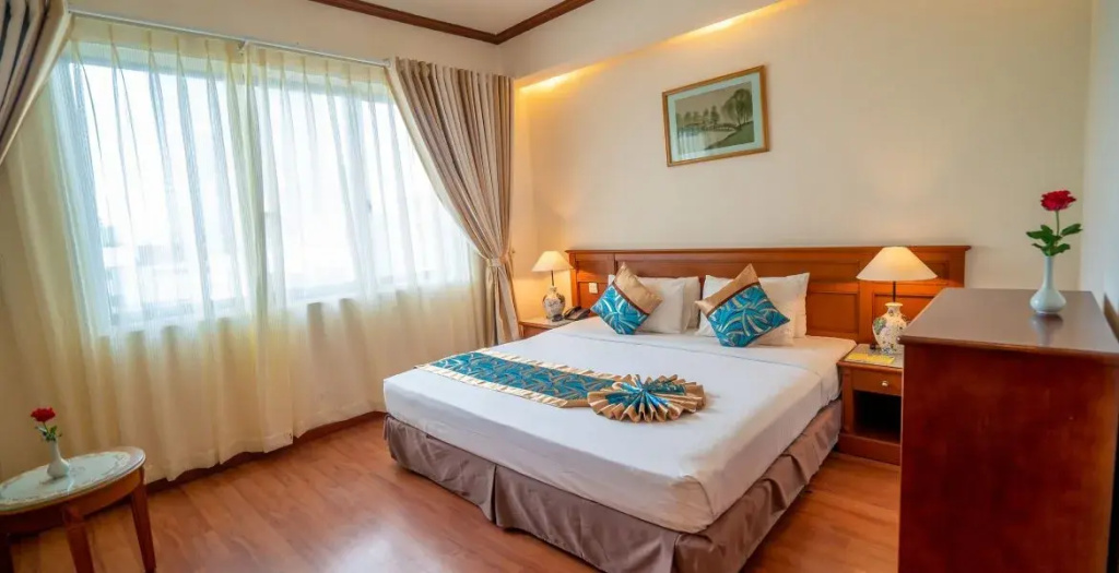 Oscar Executive Suite