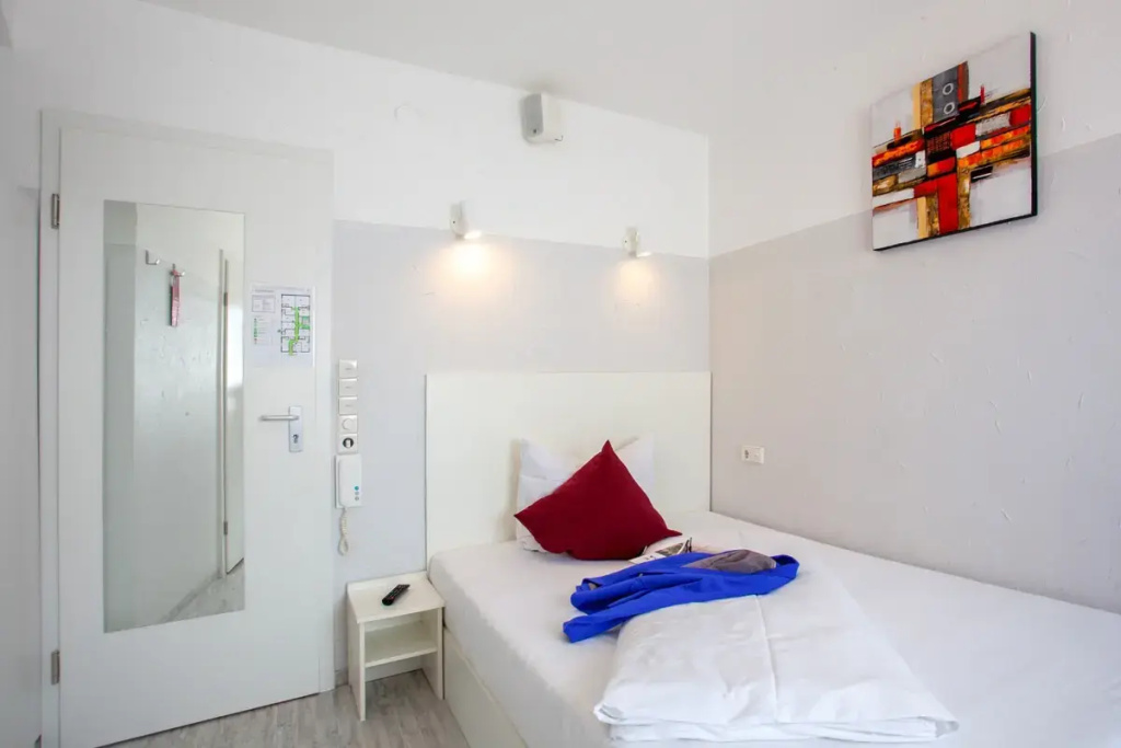 Micro room