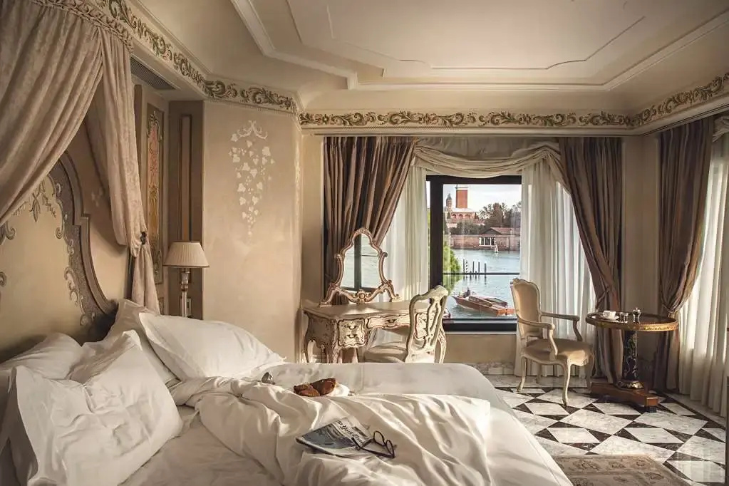 Palladio Double Suite (full double bed)