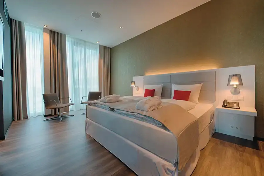 Master Double Suite (full double bed)
