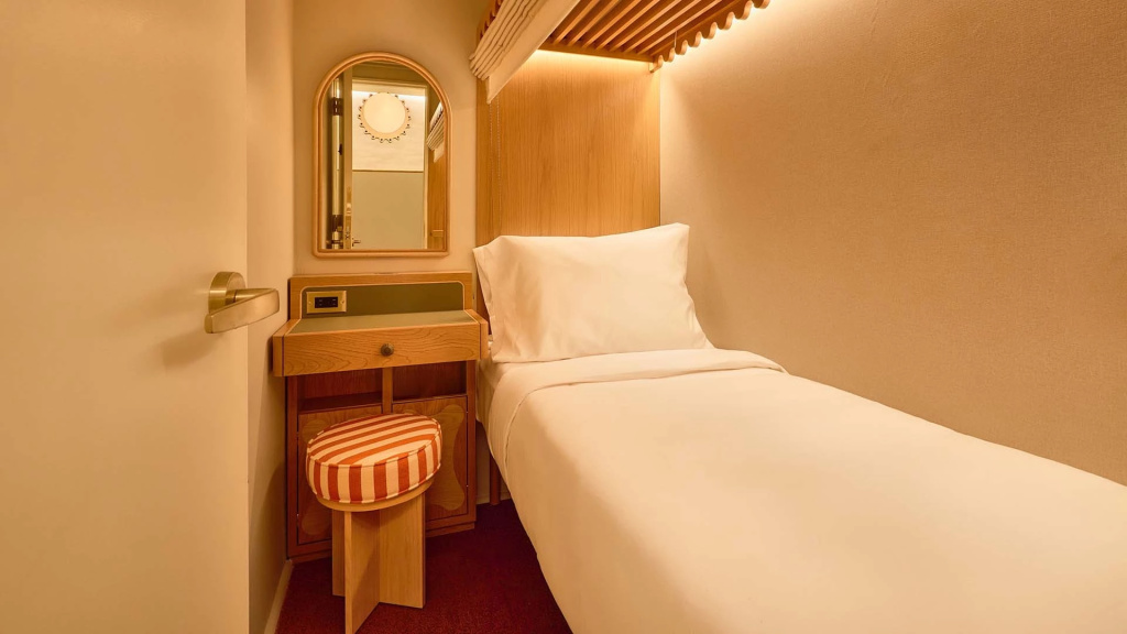 Premium Single Sleeper Cabin